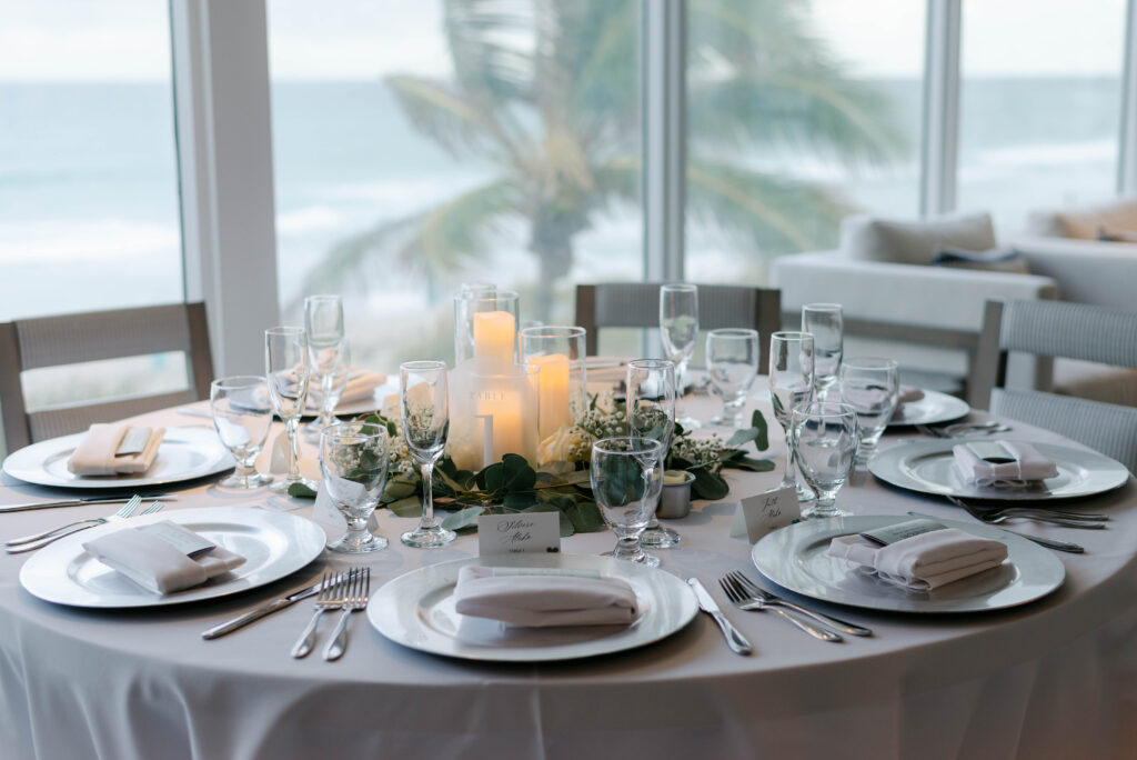 detail shot of the table with palm trees in the background